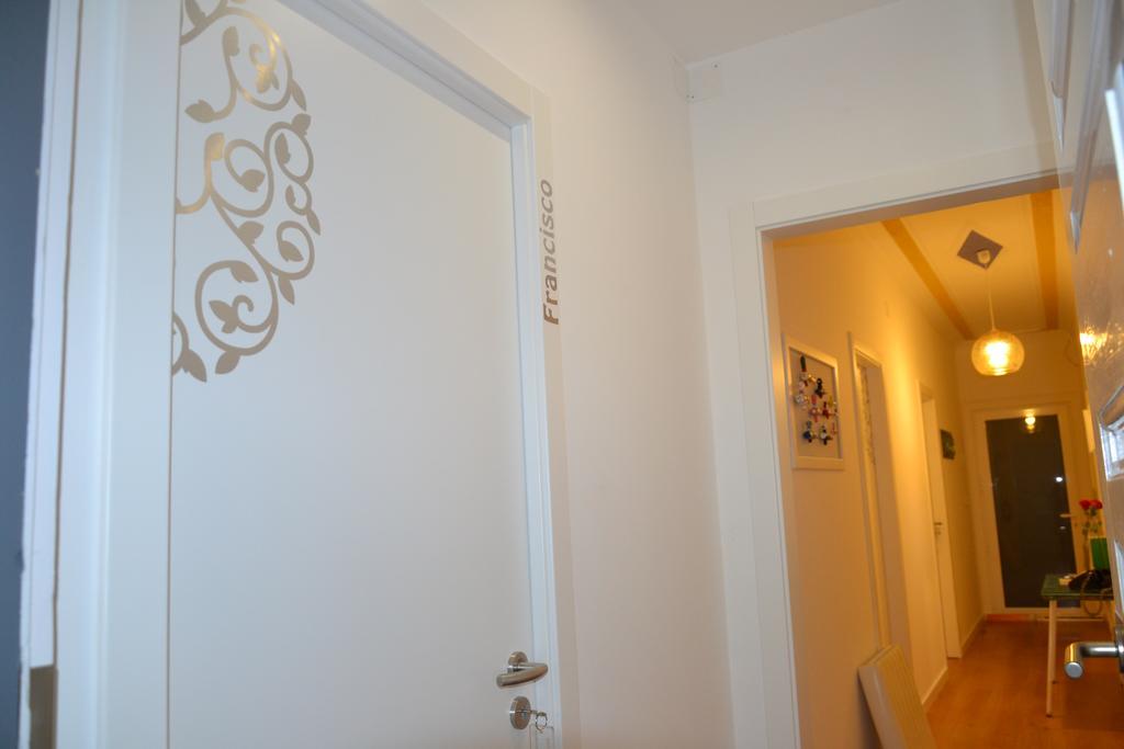 Casa Do Ti Luis Hotel เลเรีย ภายนอก รูปภาพ