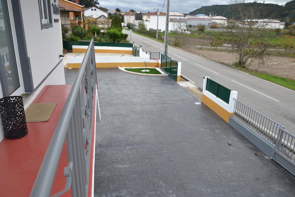 Casa Do Ti Luis Hotel เลเรีย ภายนอก รูปภาพ