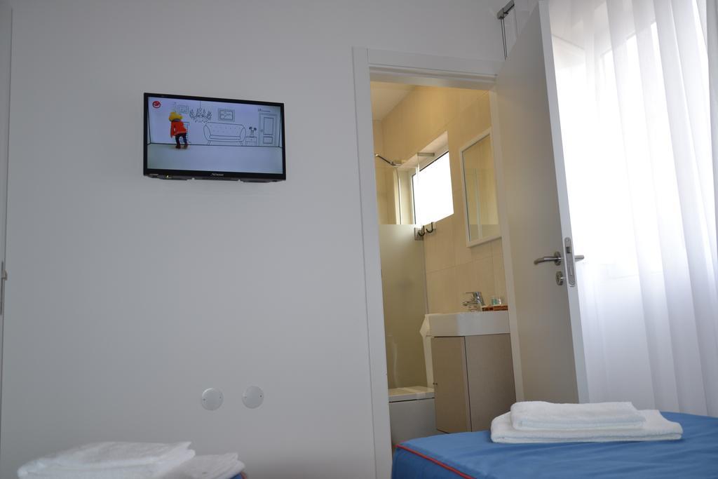 Casa Do Ti Luis Hotel เลเรีย ภายนอก รูปภาพ